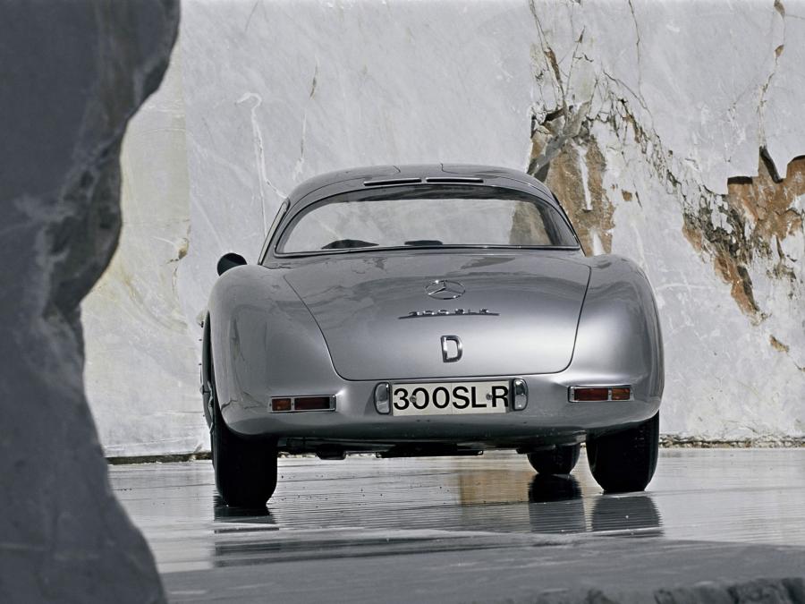  Mercedes-Benz 300 SLR Uhlenhaut Coupe 1955 года  (фото 3 из 15)
